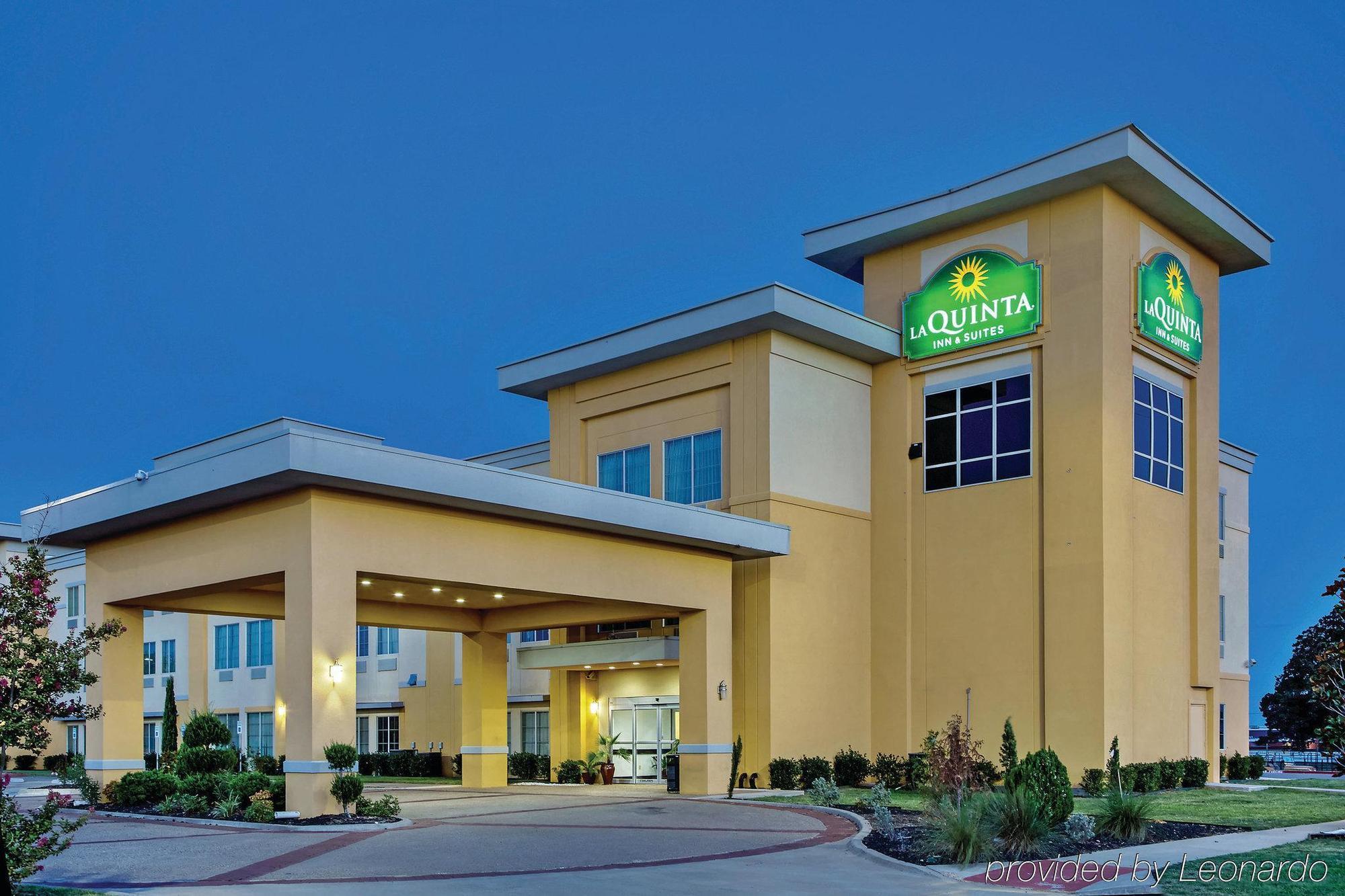 La Quinta Inn And Suites Joshua 외부 사진