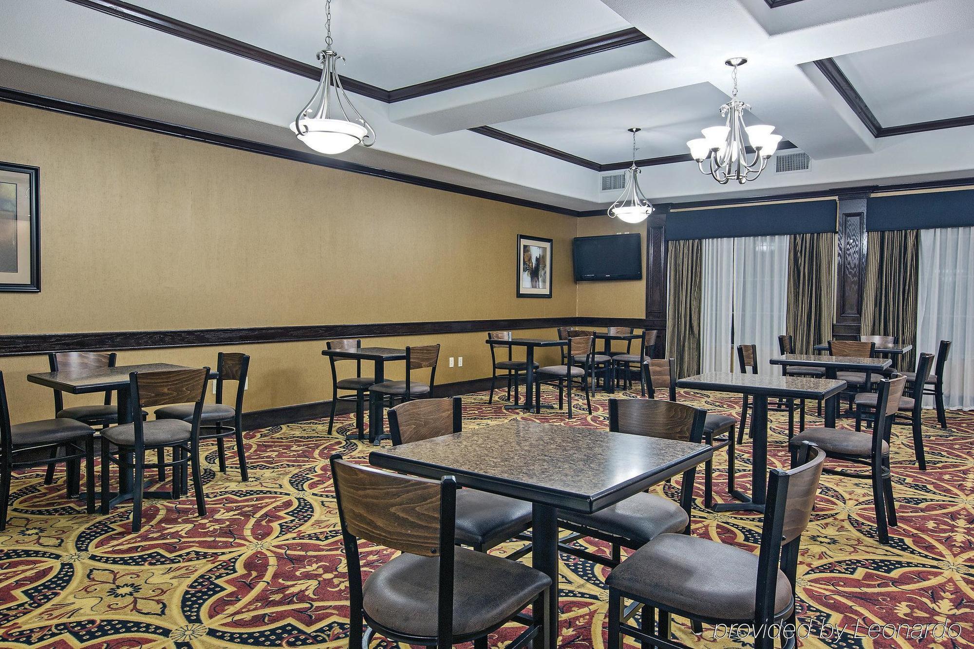La Quinta Inn And Suites Joshua 외부 사진