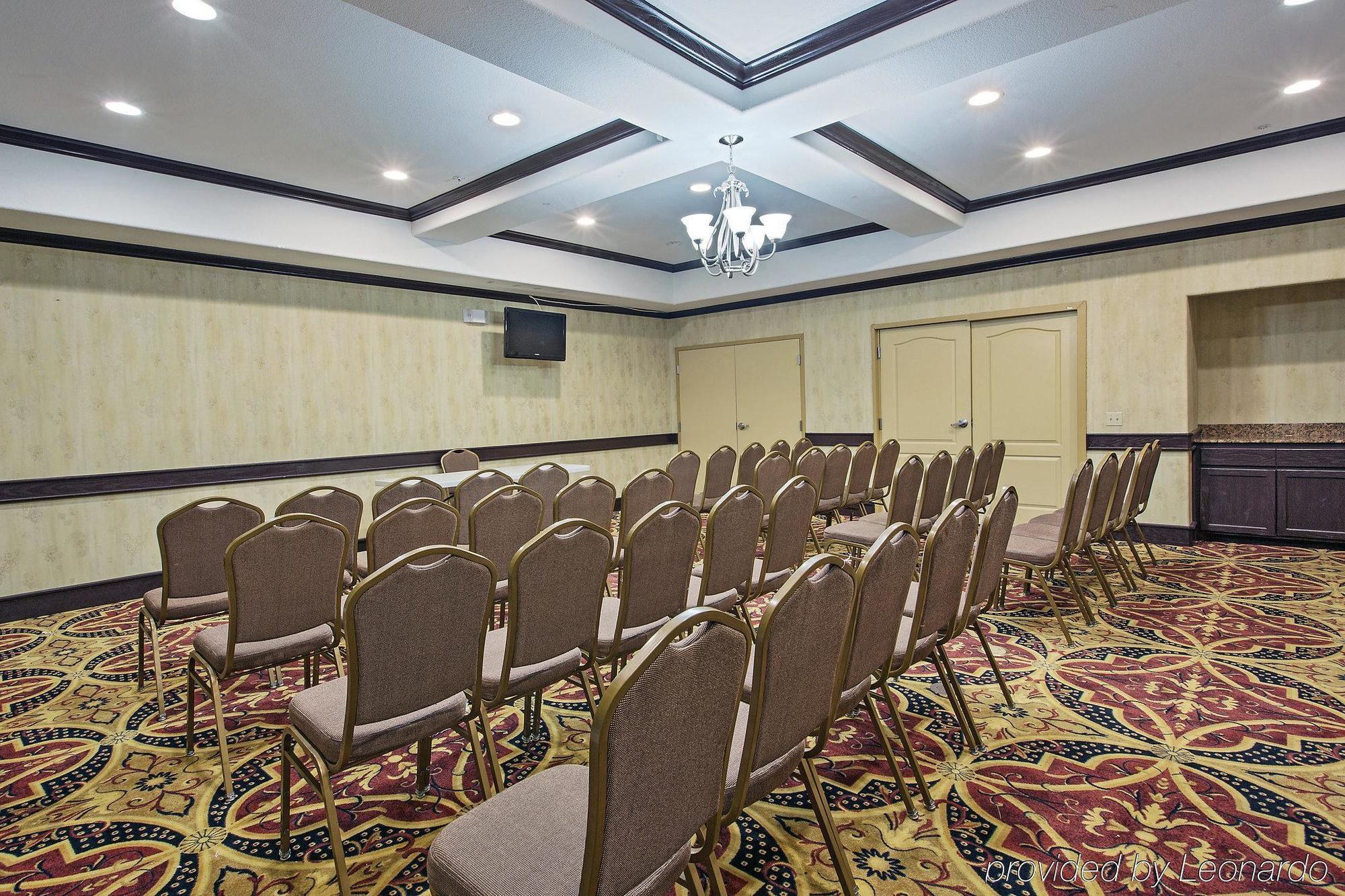 La Quinta Inn And Suites Joshua 외부 사진