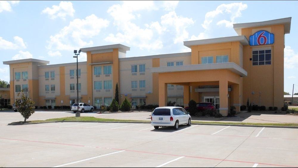 La Quinta Inn And Suites Joshua 외부 사진