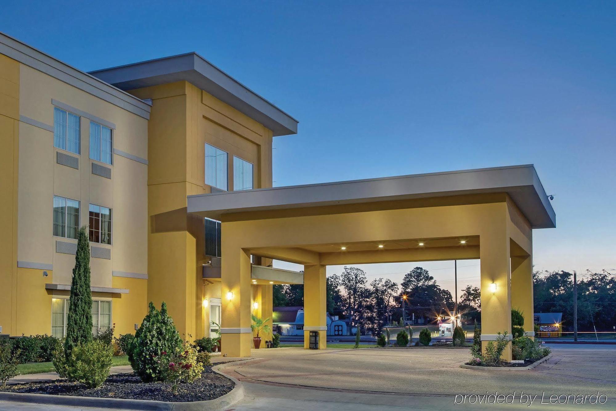 La Quinta Inn And Suites Joshua 외부 사진